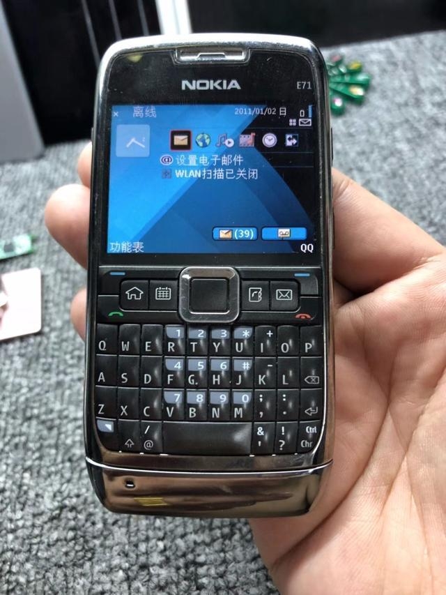 曾经的王者诺基亚E71竟然可以连WiFi?