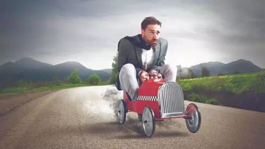 是谁杀死了假死骗保案中的妻子儿女?