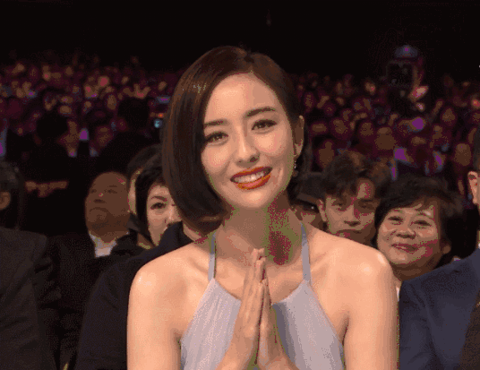 一周造型红黑榜:美女明星最害怕的不是胖而是土!