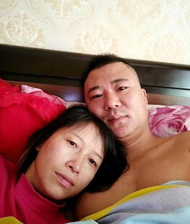 冯绍峰比赵丽颖大9岁,而他老婆比他大18岁,生活幸福美满