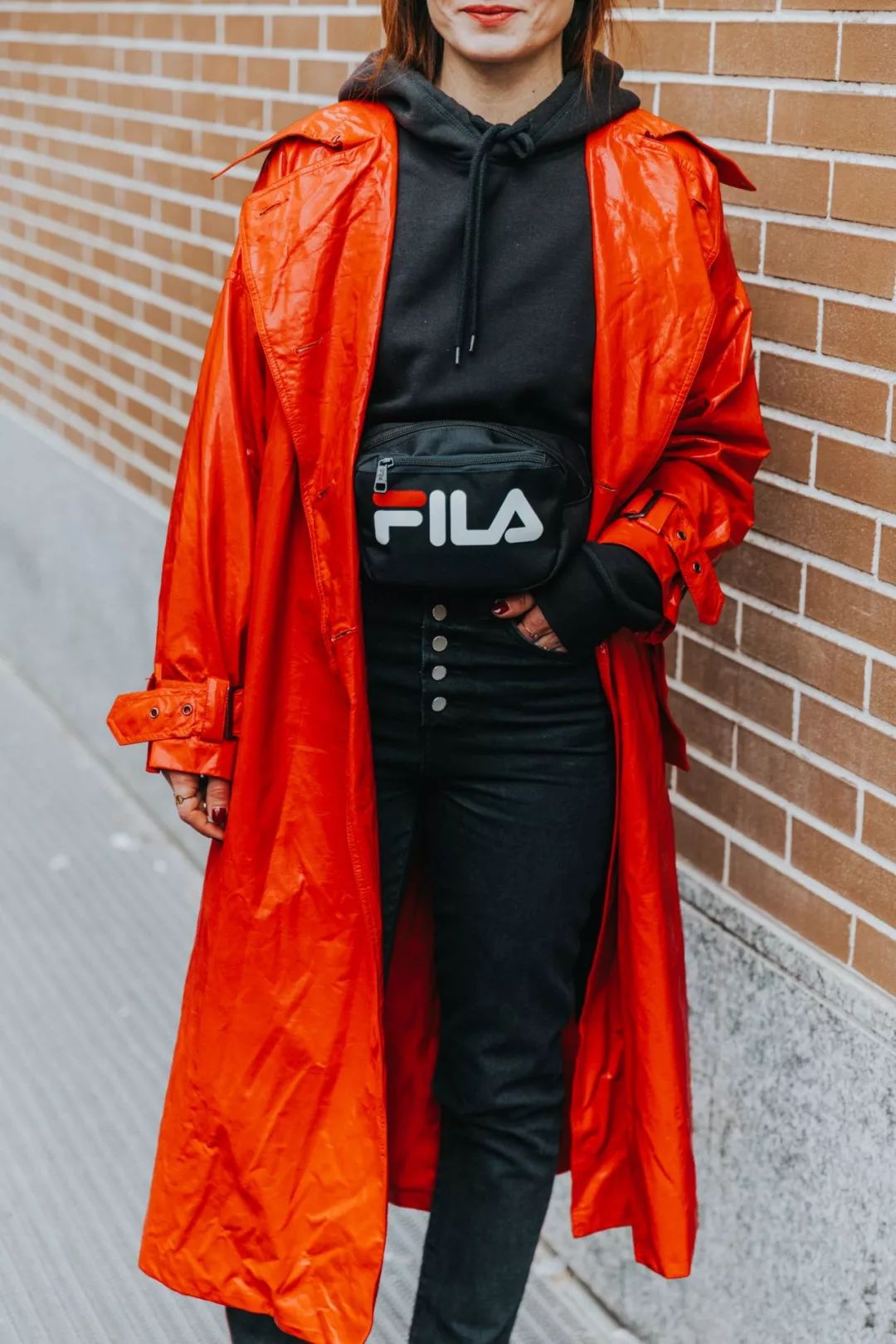 你穿风衣+卫衣的样子,时髦炸了!