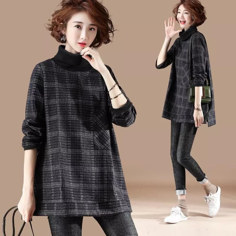 女人工资再低,也要买件加绒卫衣!搭小脚裤,保暖