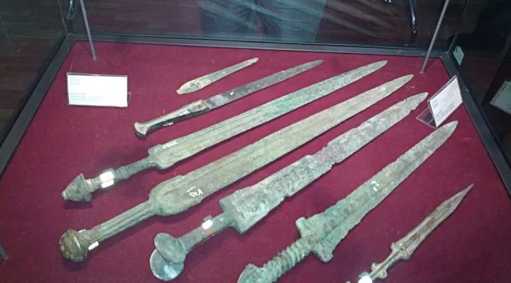 ▲伊朗博物馆展出的剑 