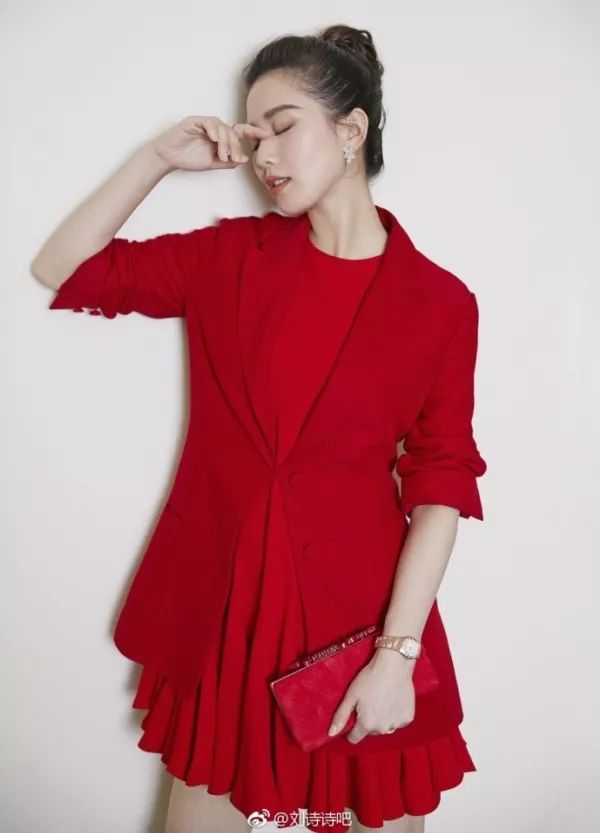 刘诗诗出关引来“怀孕”猜测 亮点不是肚子而是TA…