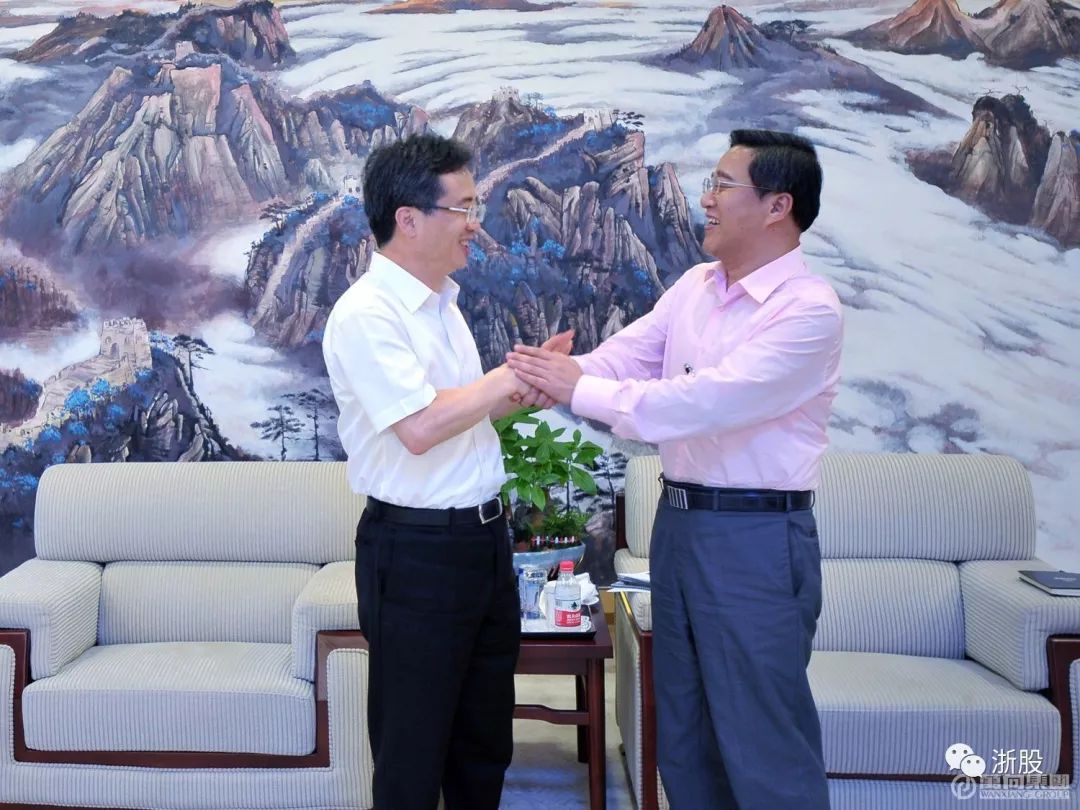 5月19日,杭州市委书记周江勇走访万向,了解企业发展历程和经营情况.