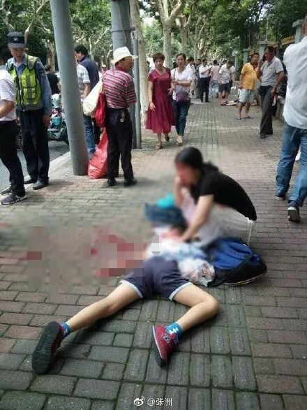 重庆一妇女砍伤14名幼儿园儿童!当地网友炸了