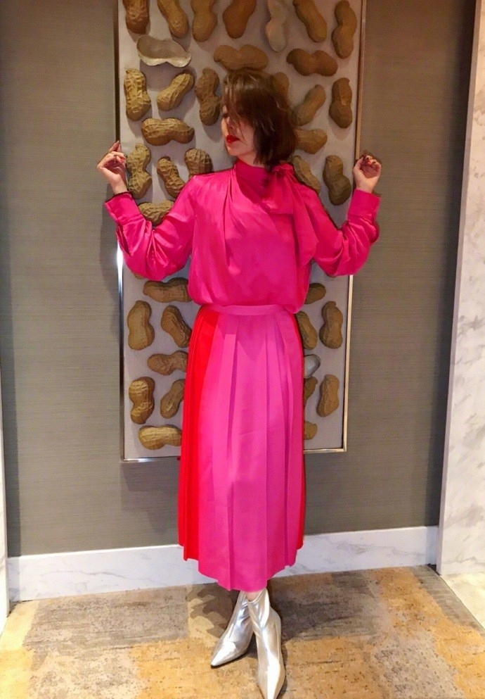 郑秀文对时尚的理解力一向是让人佩服的，但这次不一样，很惊喜