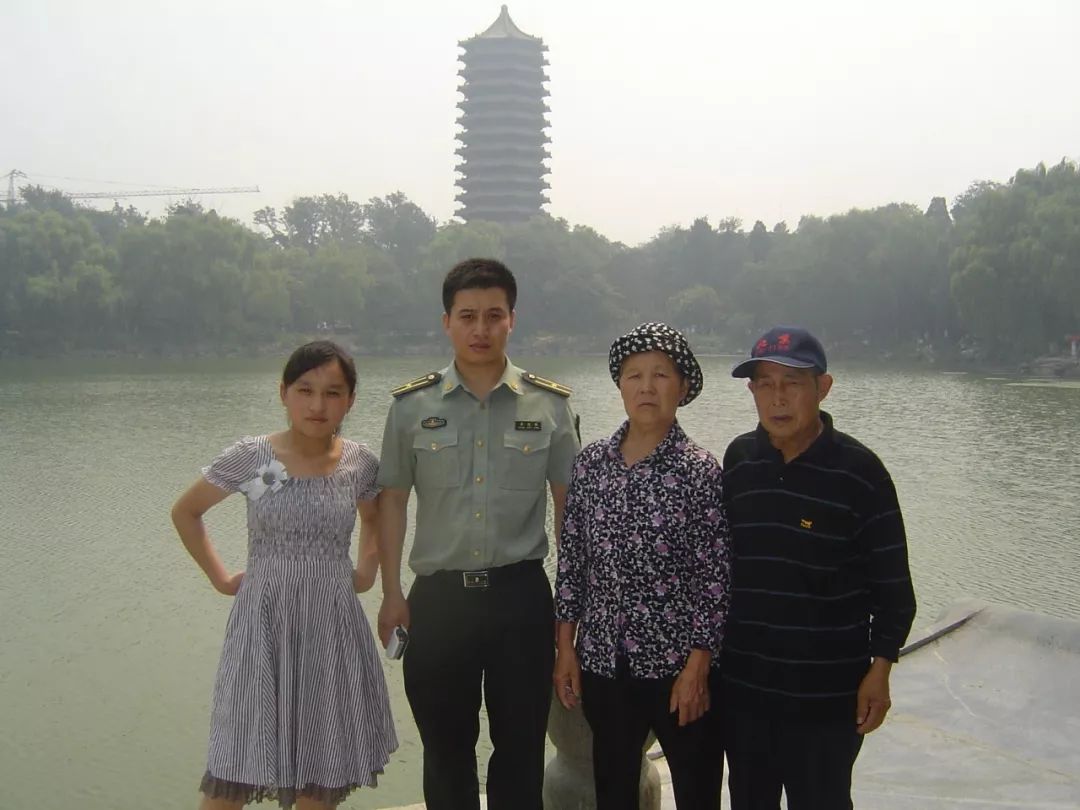 致敬丨陆军防化学院教授黄顺祥的军旅人生