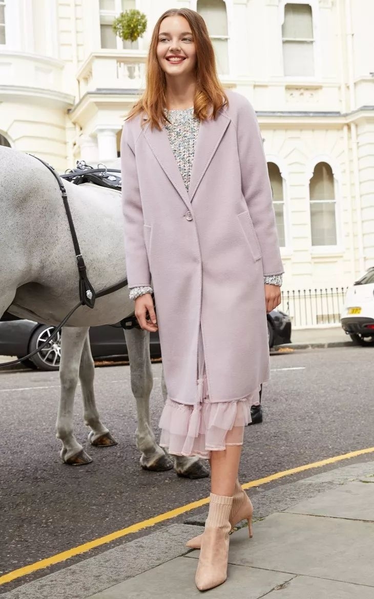 秋冬大衣搭配裙子,美得无可救药!