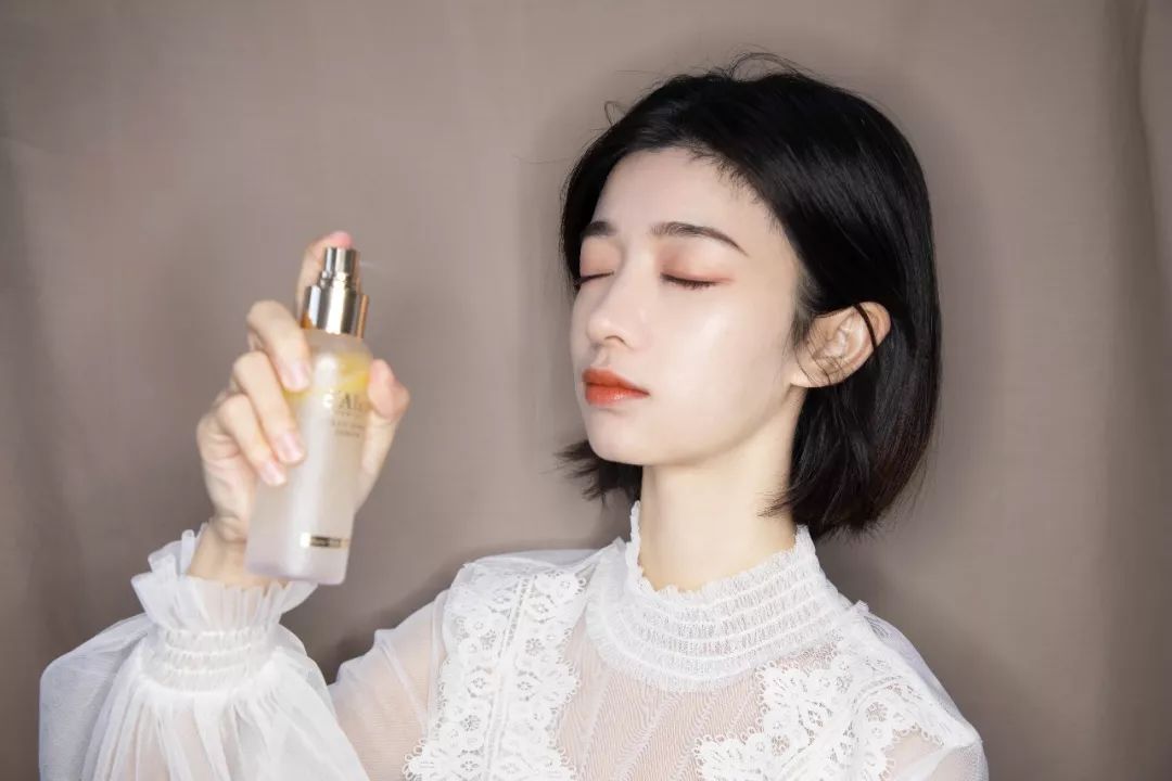 34岁的氧气美女近照曝光,这张脸简直太可怕了!