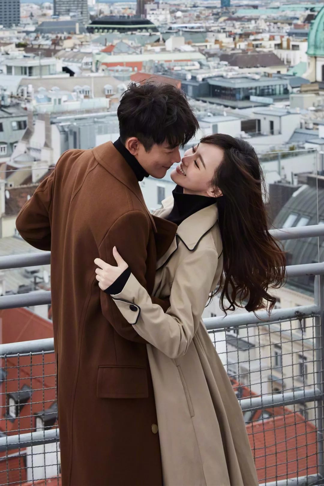 罗晋唐嫣大婚翻看以往的同框合影才发现他们的情侣造型太出彩