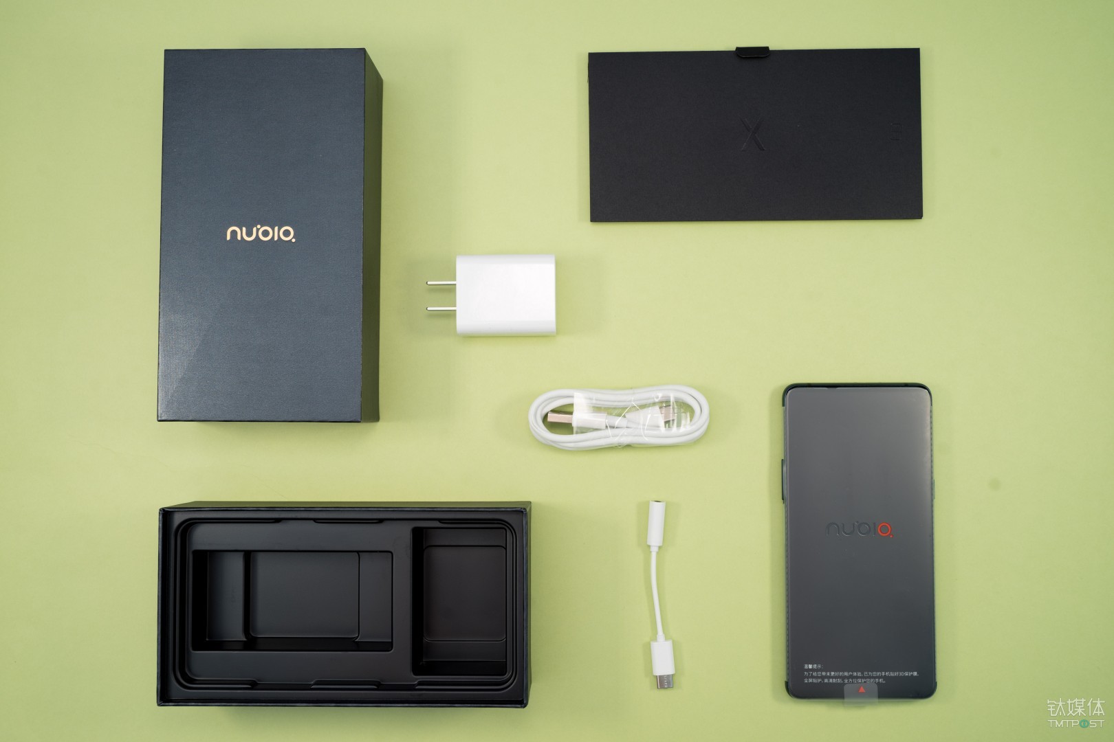 双屏玩法多,两侧指纹解锁,努比亚X评测 | 钛极客