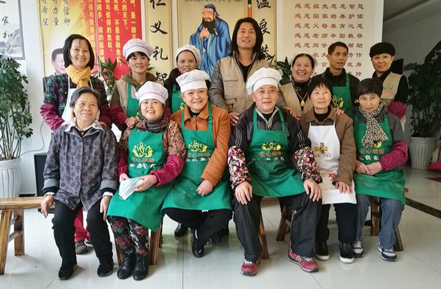 两千多名志愿者做义工 安顺这个“爱心餐厅”获市民点赞