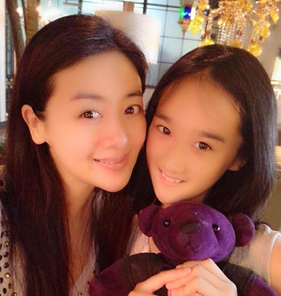 小李琳和女儿