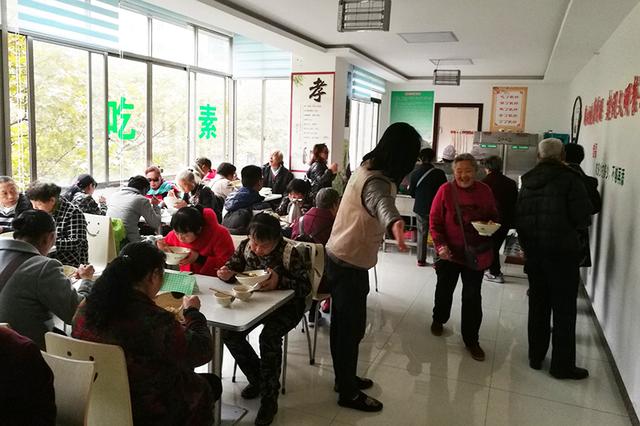 两千多名志愿者做义工 安顺这个“爱心餐厅”获市民点赞