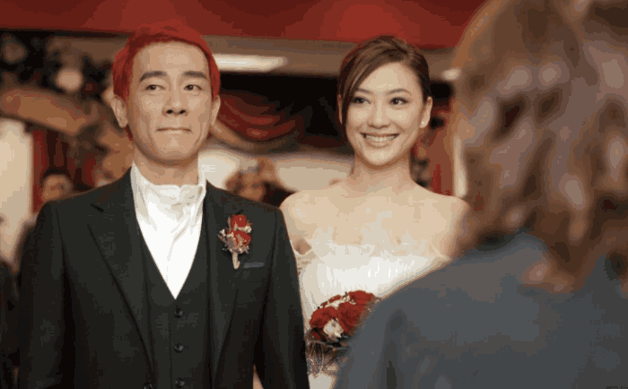 应采儿重温陈小春求婚视频, 感动落泪, 陈小春却