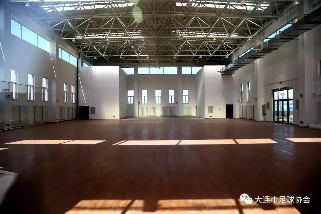 耗资9个亿!大连市足球青训基地到底啥模样?咱