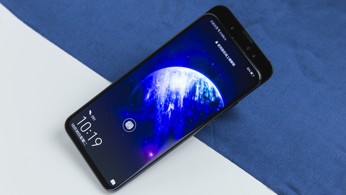 荣耀Magic2新机精评:滑屏结构 还有麒麟980加