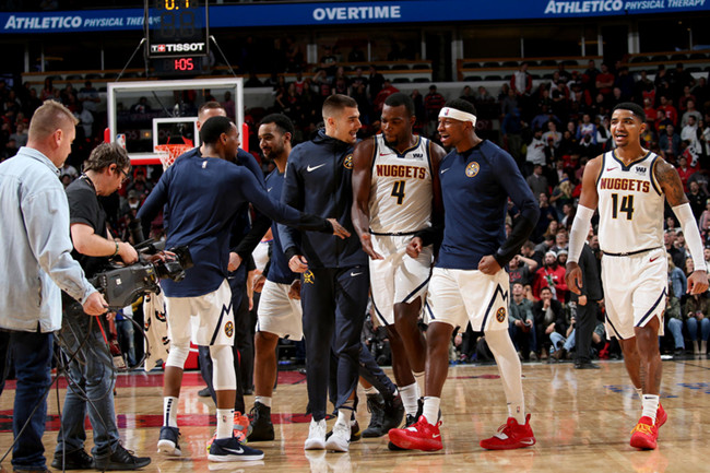 马龙：进入加时后就告诉球队我们一定会获得胜利