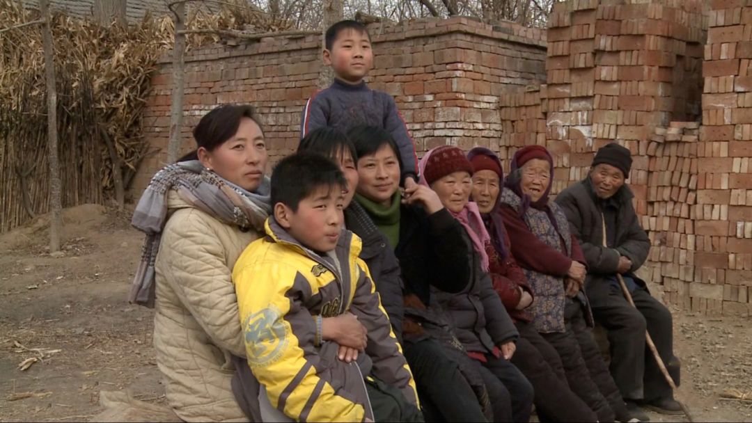 底层阵痛超乎想象：被牺牲的6100万人，现在长大了。