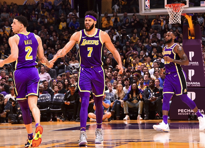 鲍尔：我就是努力保持专注，尽最大的努力去打球