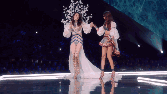 演唱会 576_324 gif 动态图 动图