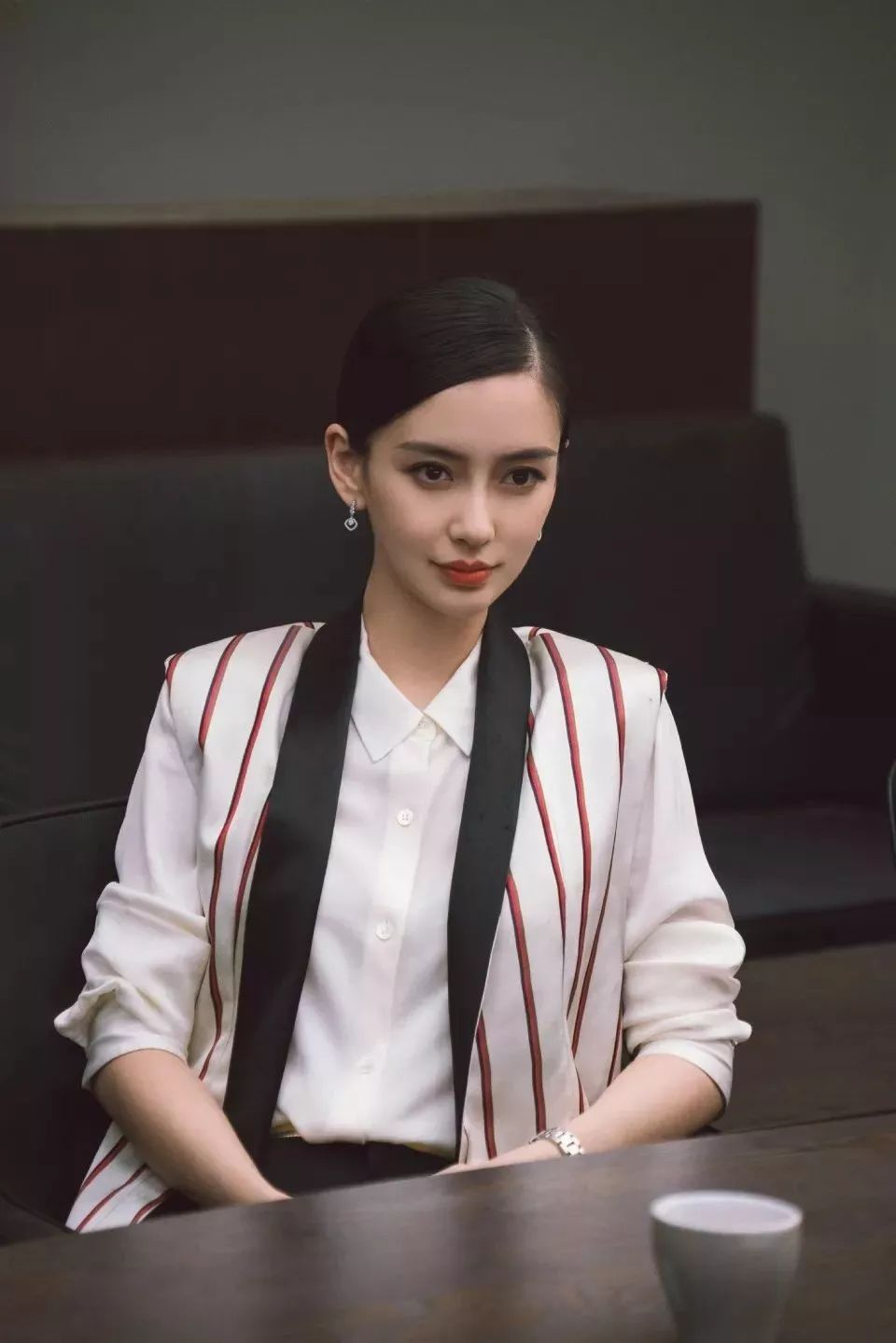 围观| angelababy《创业时代》里的演技差到新高度?剧