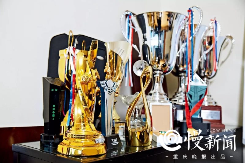 谁说玩电竞的都是网瘾少年?大学毕业生周航又