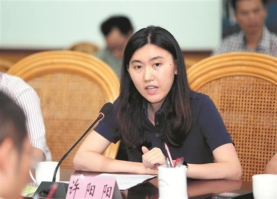 低调的福建首富:靠零食赚得650亿比曹德旺有钱,女儿将成女首富