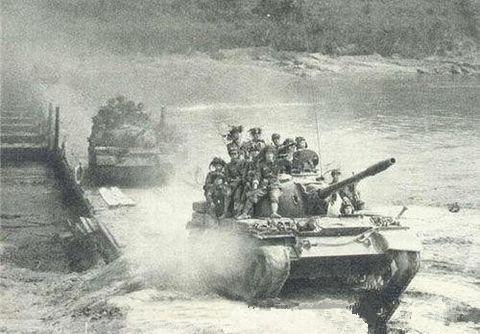 中越戰爭中中越兩國都是如此使用坦克作戰，結果卻如此慘烈 歷史 第3張