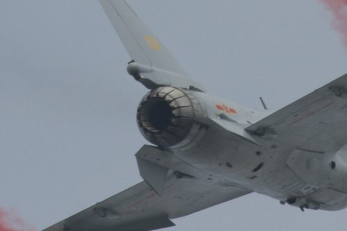 快速分析J-10B 推力矢量喷管飞行演示
