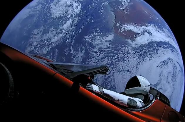 SpaceX太空跑车搭载“星光侠”已穿越火星绕日轨道