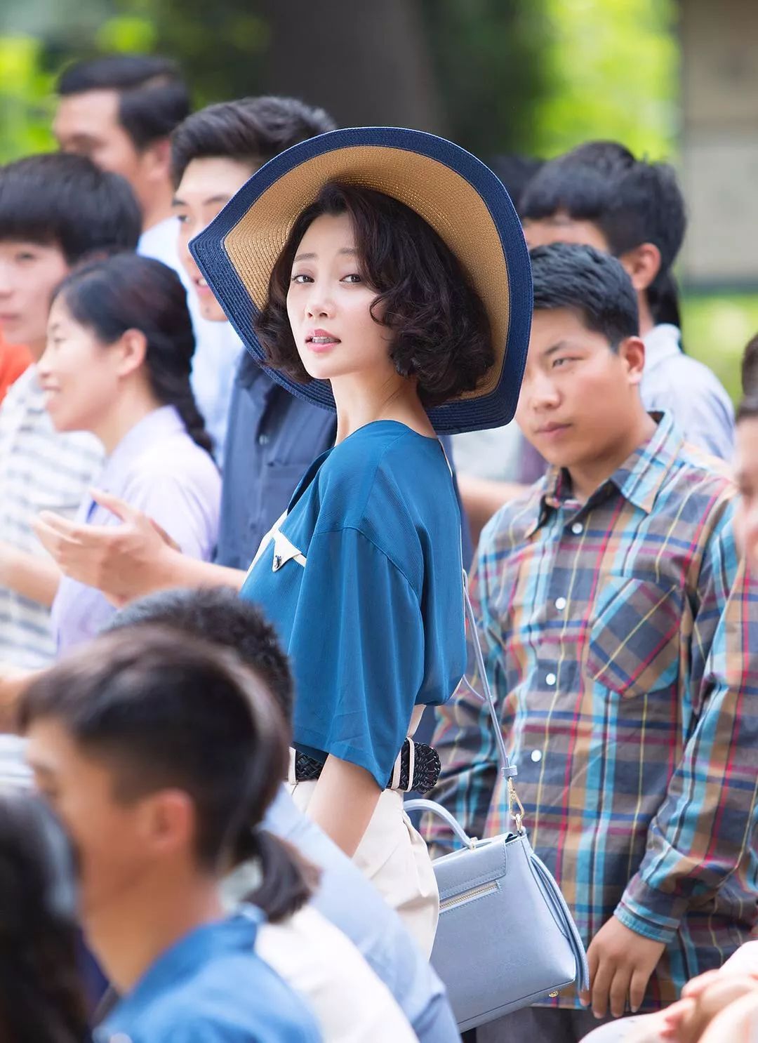 殷桃演的这位程度,最新女孩简直是中国版《麦瑟尔夫人儿童电视剧精致动画片图片