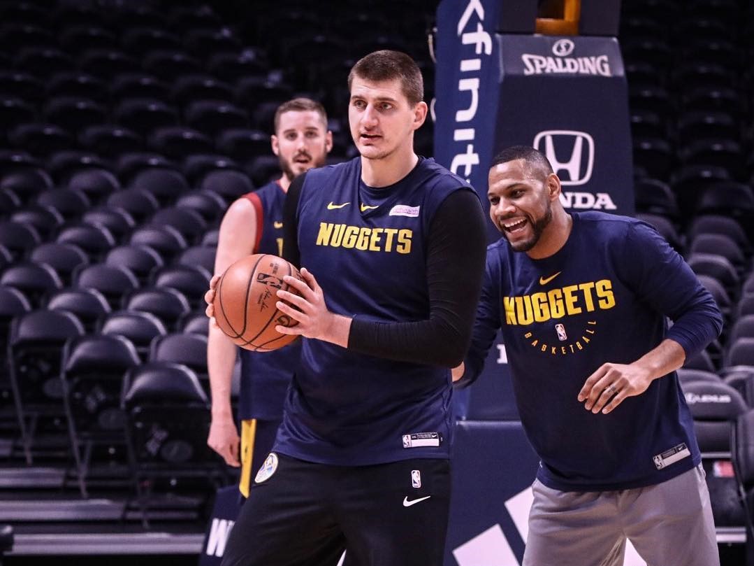 真拒投?约基奇近两场比赛总计出手4次