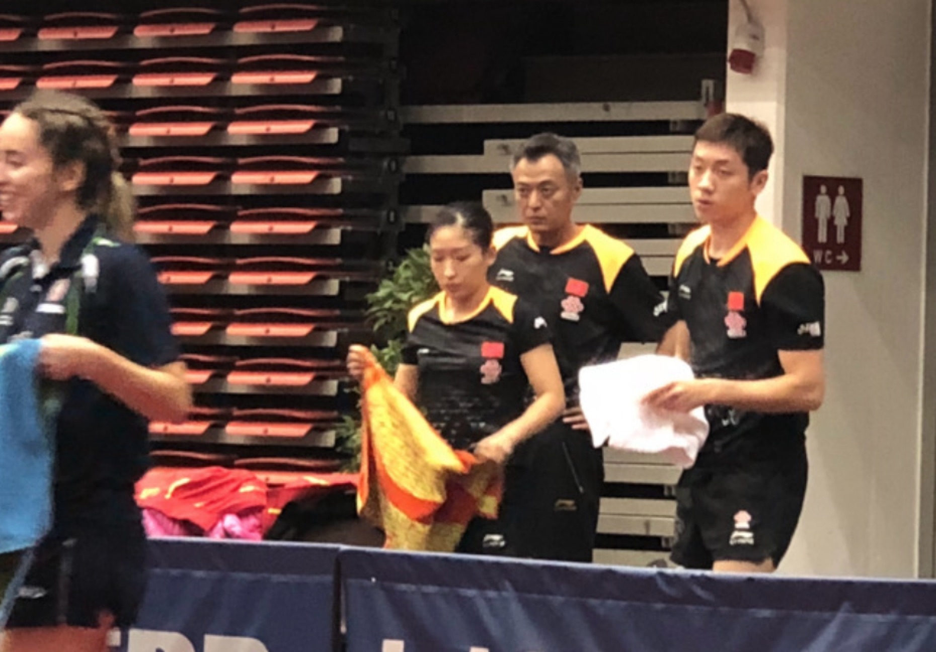 秦志戬指挥!许昕刘诗雯混双首秀完胜 刘国梁训