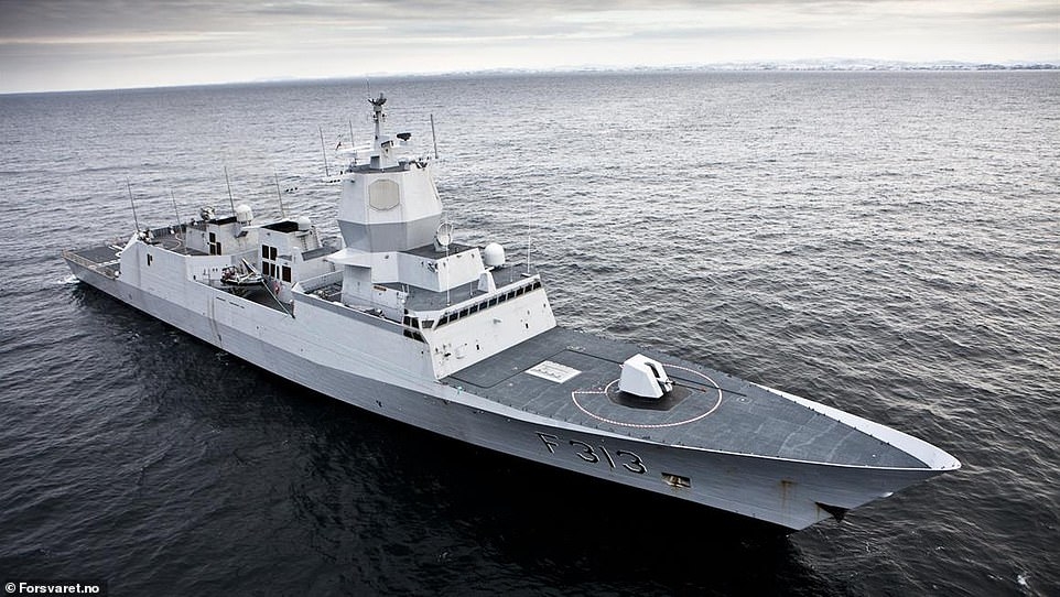 北约军演闹出大洋相!北约战舰演习后撞船沉没