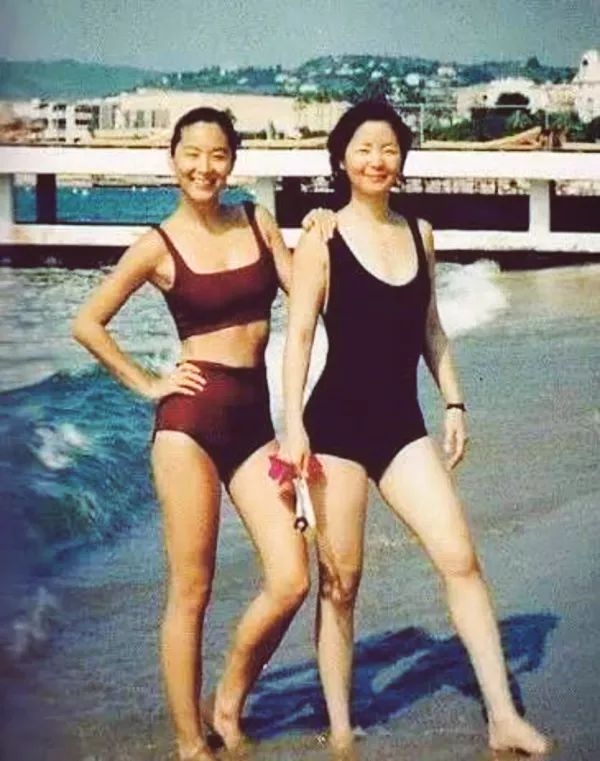 离婚风波之后,64岁林青霞却开了挂,活得比谁都漂亮 !