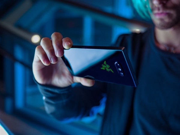 雷蛇宣布Razer Phone 2将在台湾发布：11月14日见