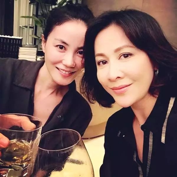 拒绝拍戏被拍不雅照！骂得谢娜不敢还嘴，不愧是娱乐圈一姐
