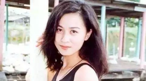 拒绝拍戏被拍不雅照！骂得谢娜不敢还嘴，不愧是娱乐圈一姐