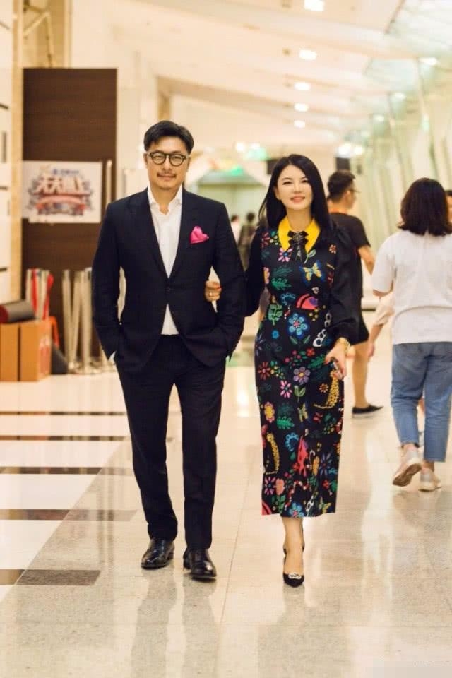 李湘再次回应王岳伦“出轨”，话带狠劲，实际却是为老公辟谣