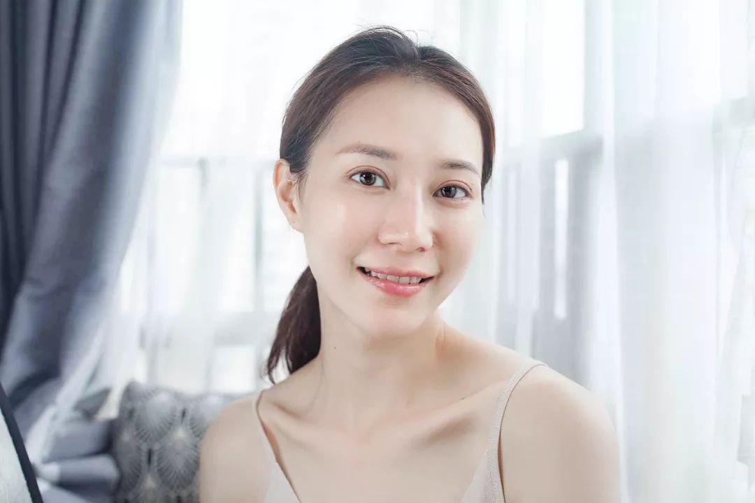 别再乱敷面膜了!学明星们这样做，30无斑，40无皱，肌龄永远20岁!