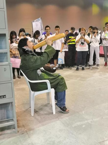 要是我中了王思聪的一万块，我肯定不会买热狗