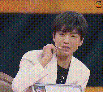 王俊凯真的被流量掣肘了吗？下面有请娱情局发言【自制视频上线】