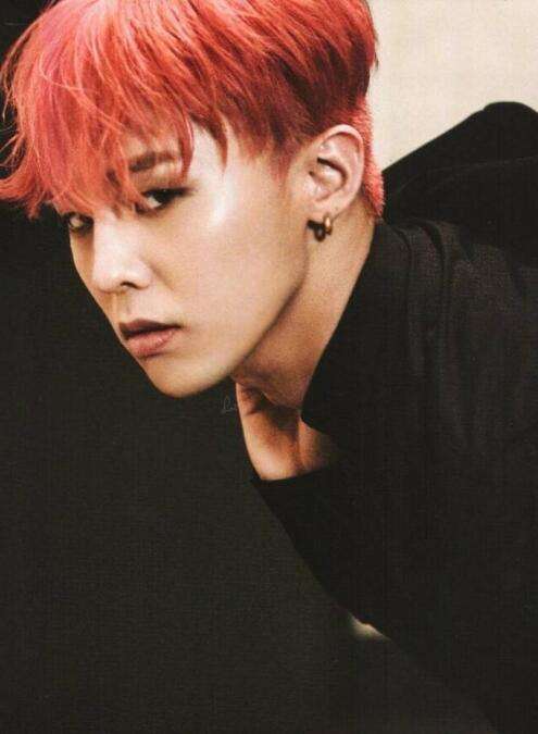 许久不见的权志龙竟然发福变脸，粉丝：胖点好看