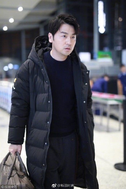 雷佳音被粉丝围堵害怕到仓皇而逃，大头哥哥你以前的自信呢？