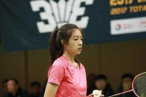 国羽最美女神李瑶现状:身材傲人颜值逆天,退役