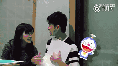 江宏杰冒死偷拍福原爱的自拍过程，他们夫妻俩的互动太甜了！