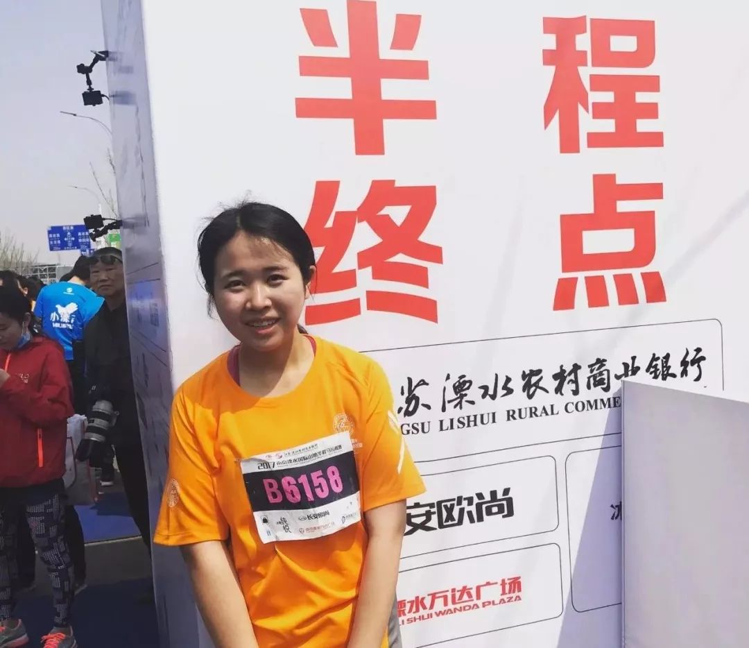 那个200斤的98后姑娘,瘦身90斤后,用两年时间