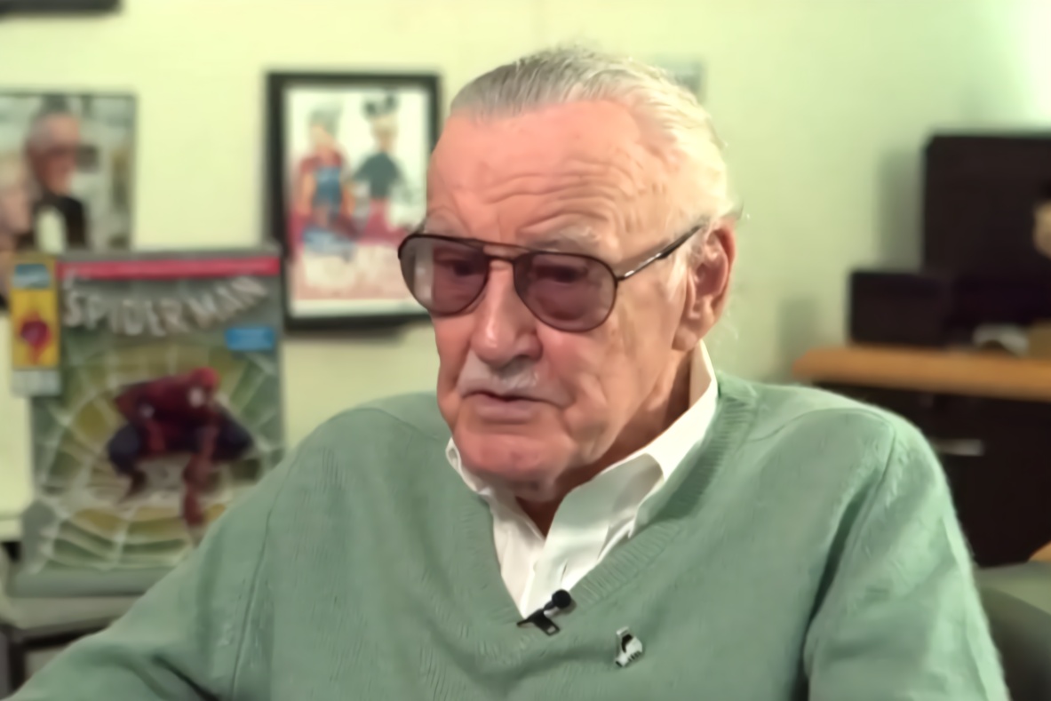 鳄鱼半路窜出抢走大鱼 垂钓男子吓到膝盖打颤